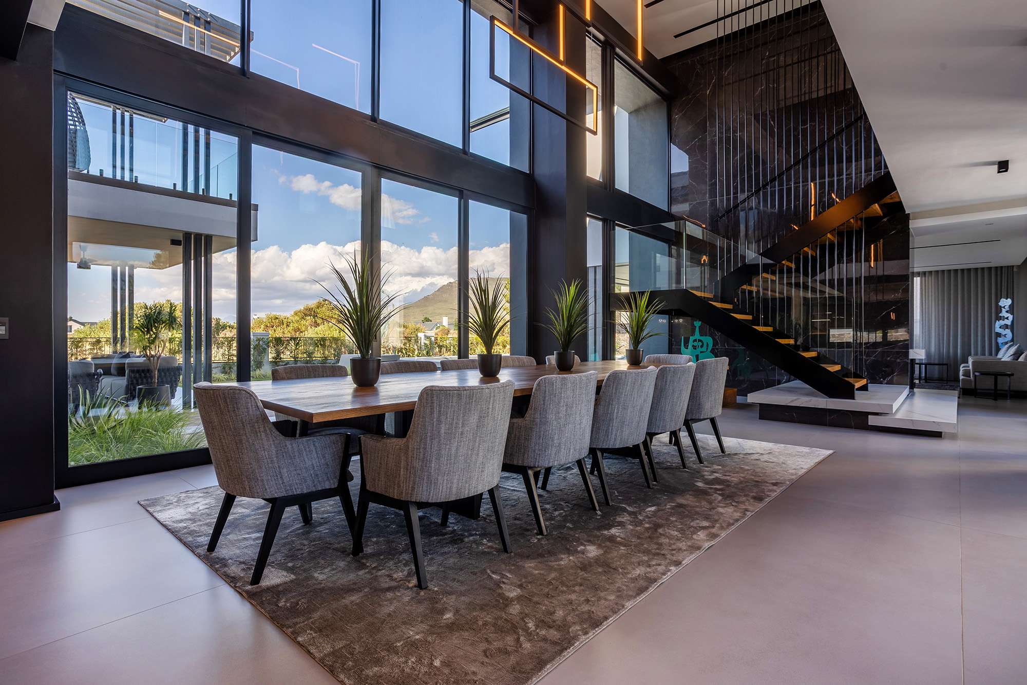 House 1563, Val de Vie: A Benchmark in Residential Construction ...